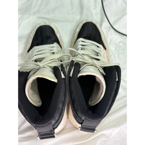 Air Jordan 1 Mid Se "Utility Black White Gym Red" size 8 - Picture 6 of 9